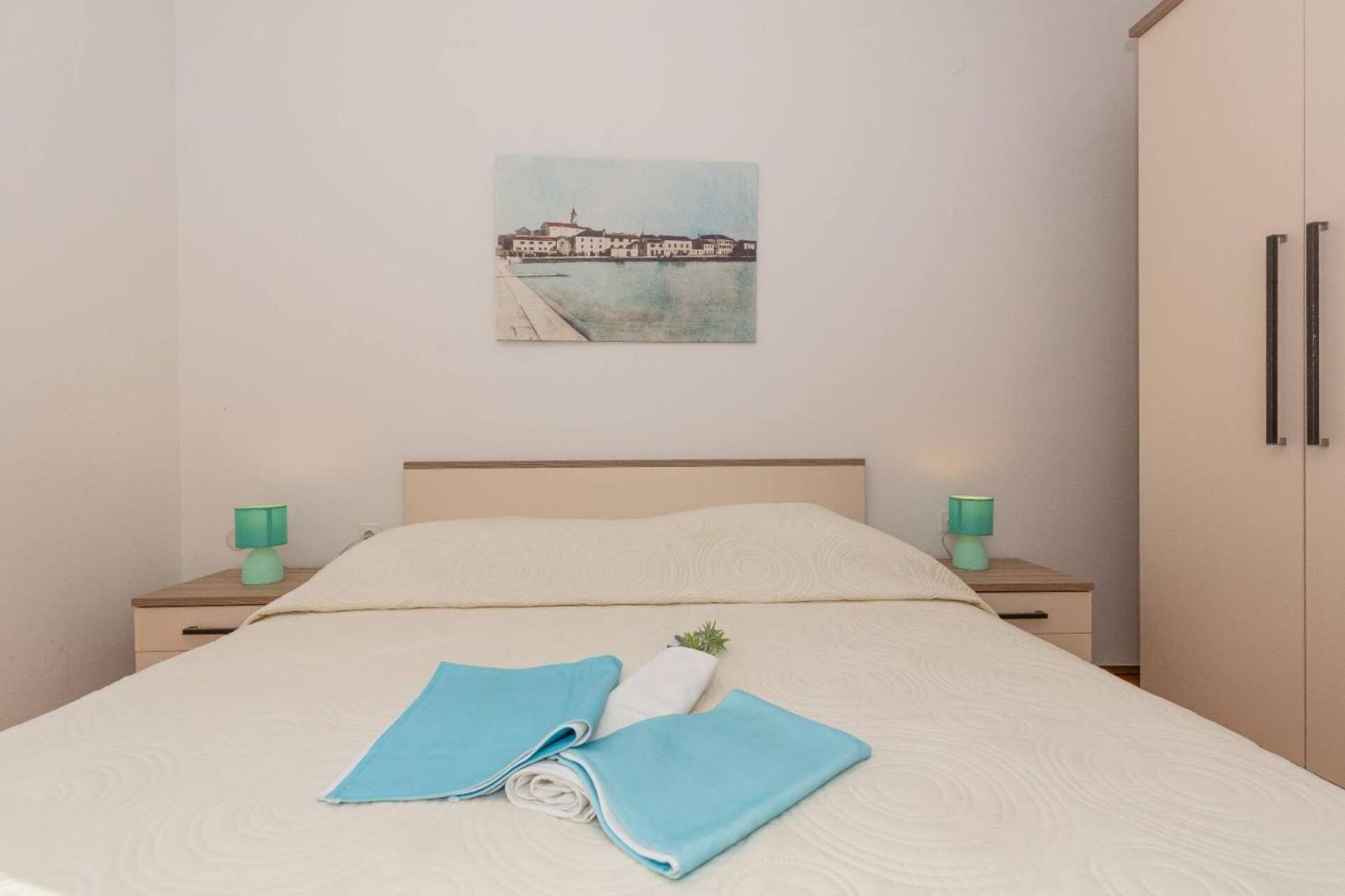 Three Bedroom Apartment in Biograd Biograd Na Moru Buitenkant foto