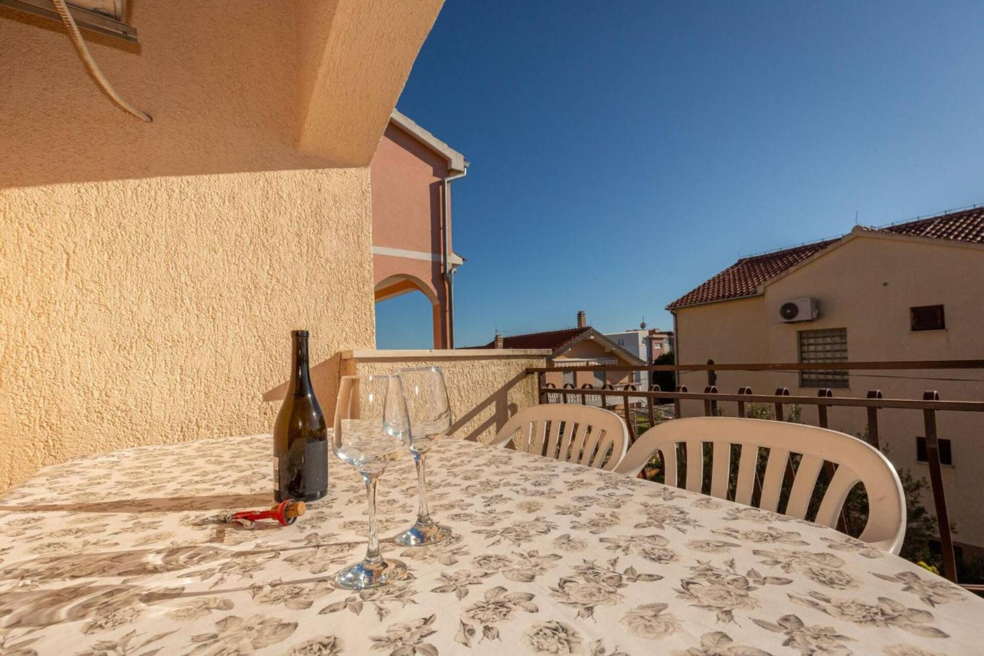 Three Bedroom Apartment in Biograd Biograd Na Moru Buitenkant foto