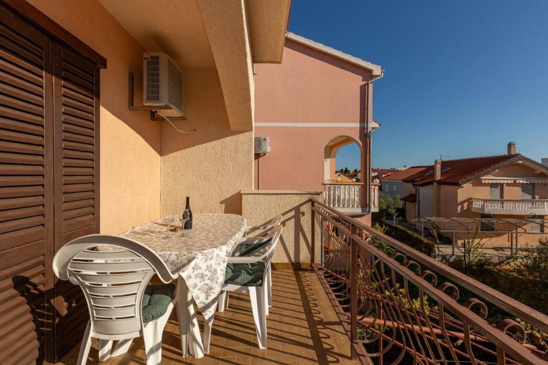 Three Bedroom Apartment in Biograd Biograd Na Moru Buitenkant foto