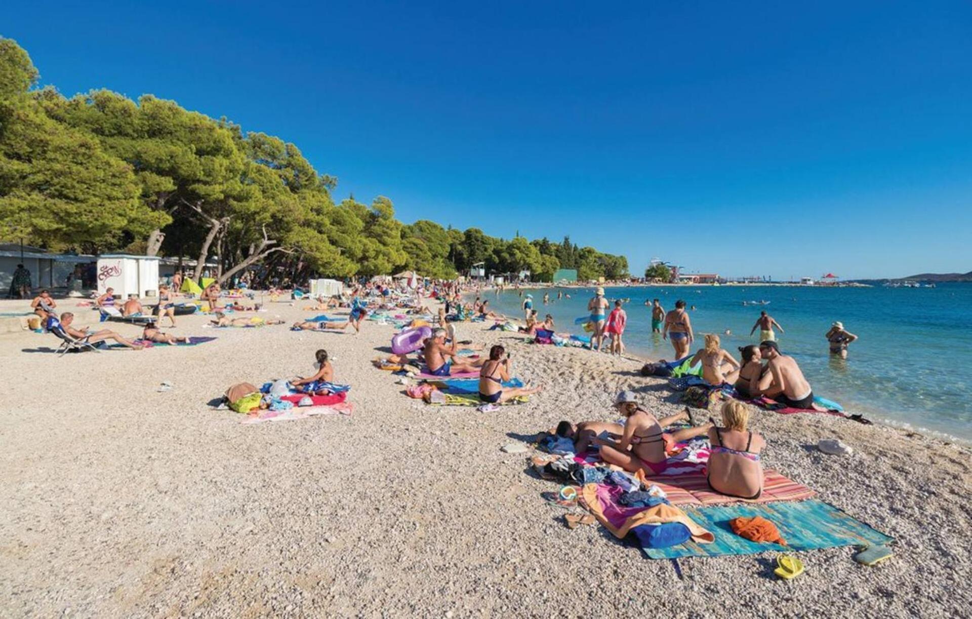 Three Bedroom Apartment in Biograd Biograd Na Moru Buitenkant foto